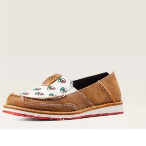 NWT Women’s Ariat Cruisers - Size 6.5